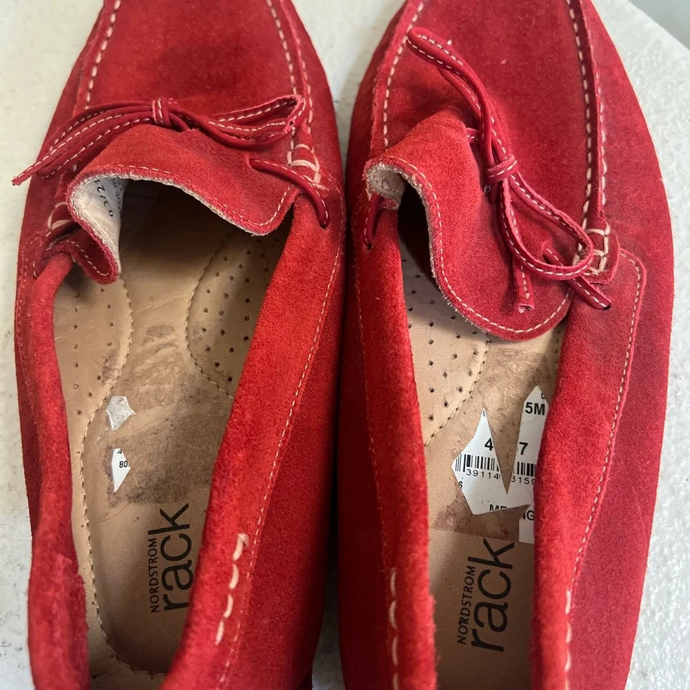 Nordstrom Rack Men’s size 8.5 Red suede Leather slip on‎ loafer driving shoes